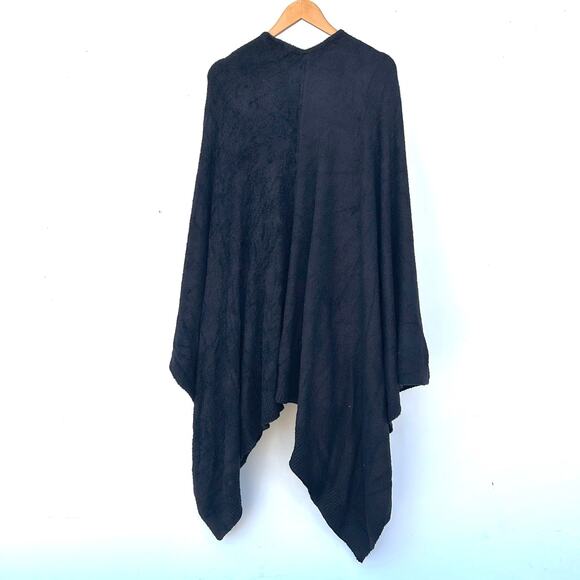 Kashwere Travel Poncho Kash-Ease Black One Size Cozy Fuzzy Soft Winter Shawl - Picture 5 of 10